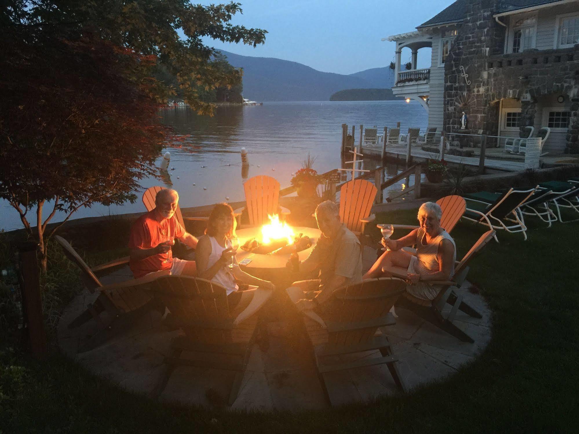 Lake George Boathouse Waterfront Lodging Bolton Landing Exterior foto